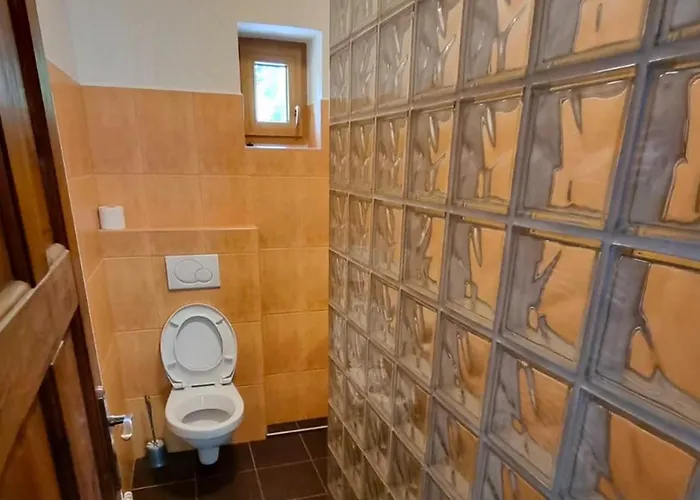 Vendégház A Restaurant Jaro *